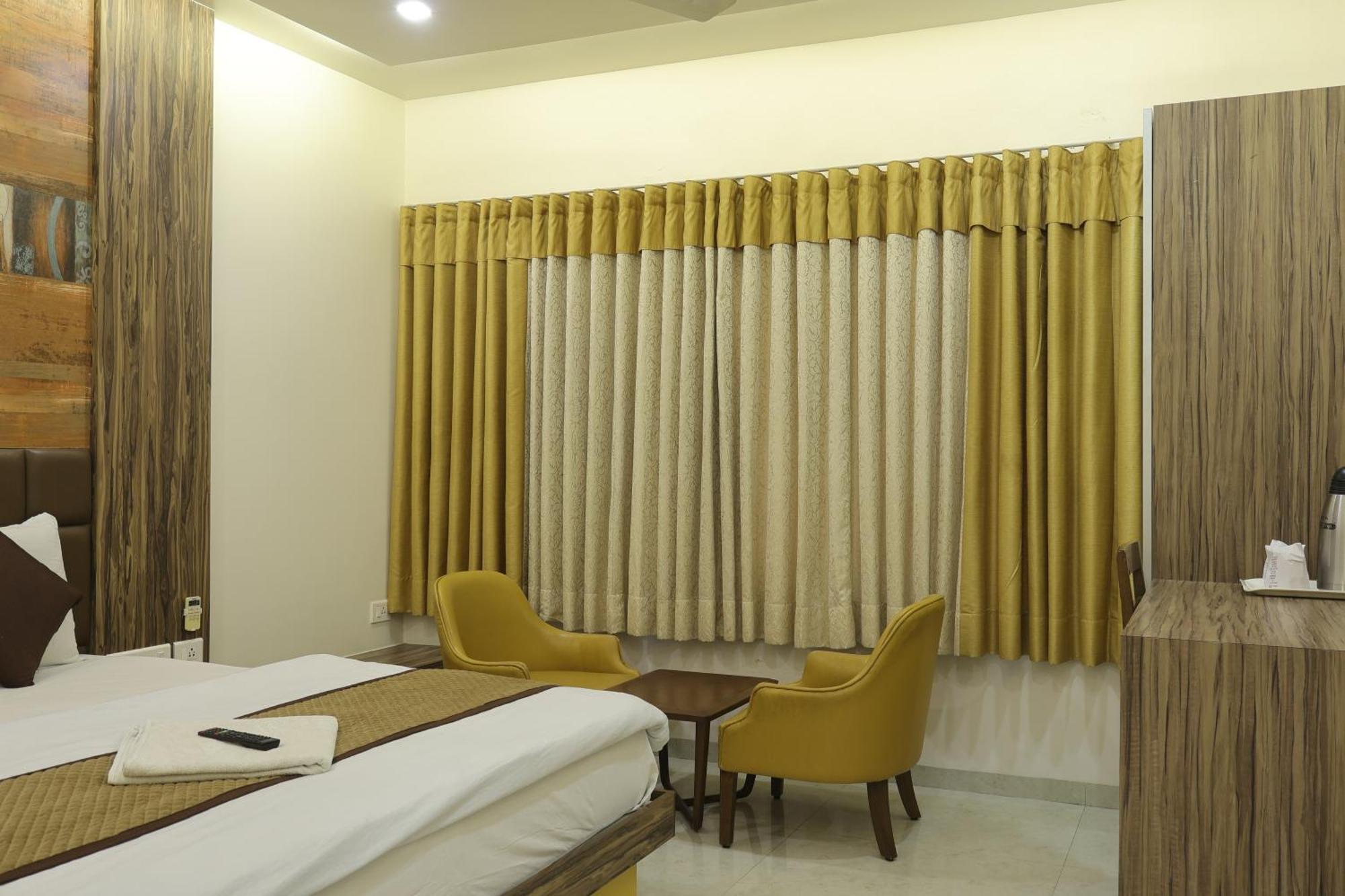 Hotel Kabir Ahmedabad Exterior photo