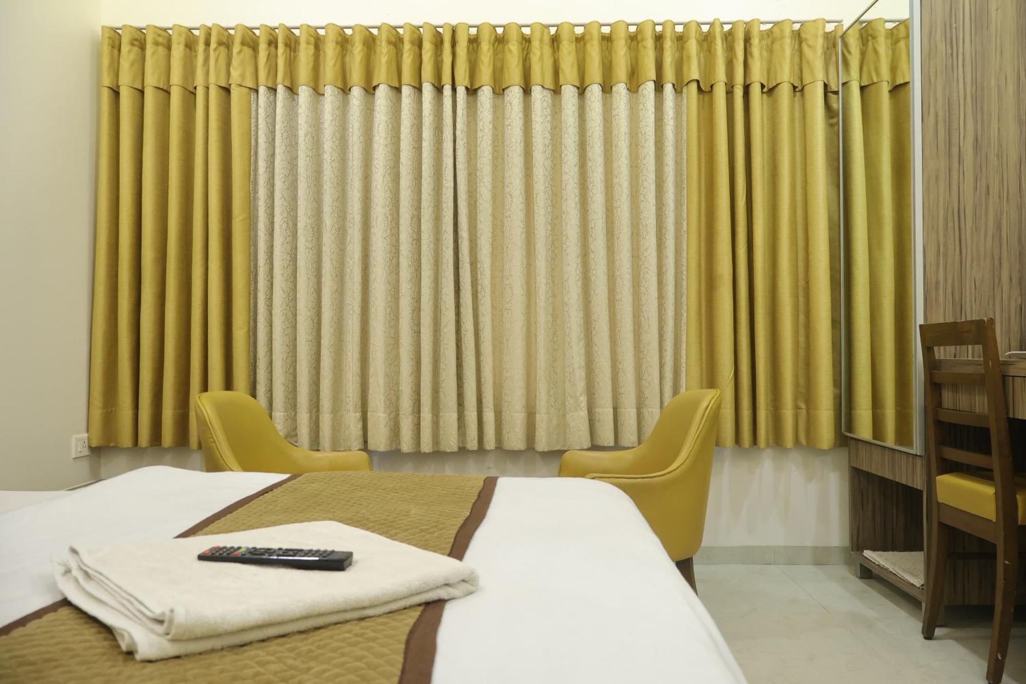 Hotel Kabir Ahmedabad Exterior photo