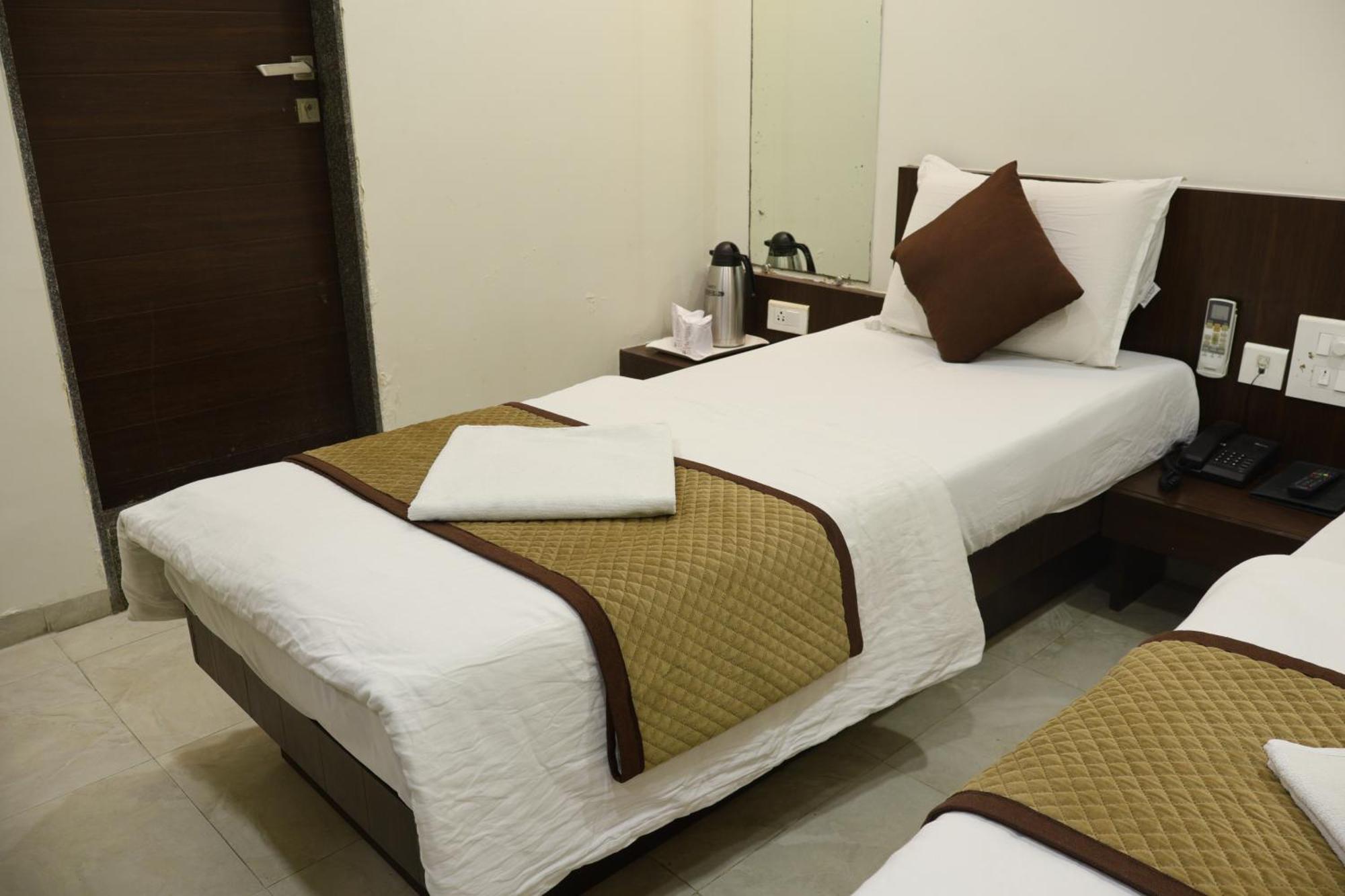 Hotel Kabir Ahmedabad Exterior photo