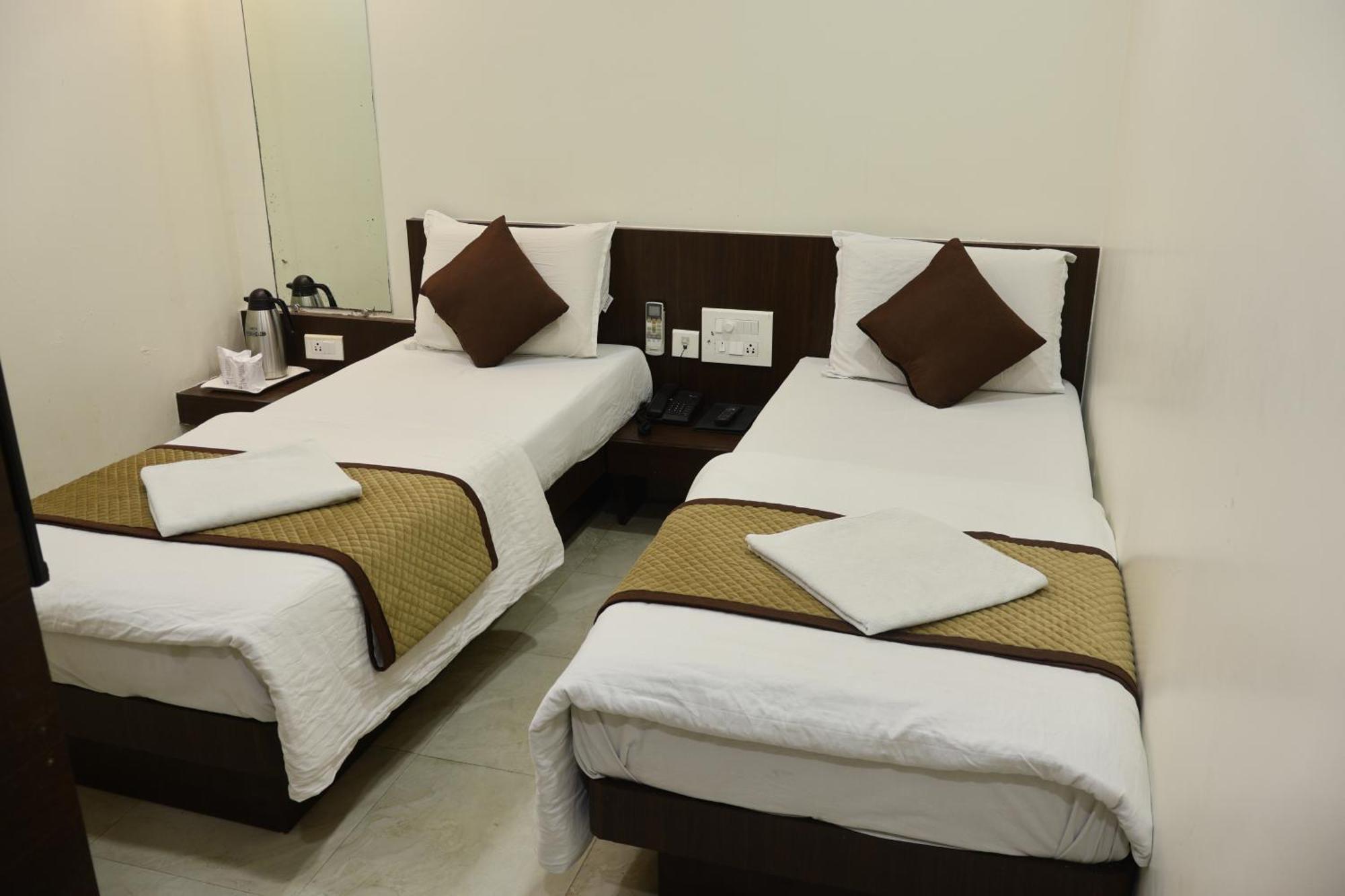 Hotel Kabir Ahmedabad Exterior photo