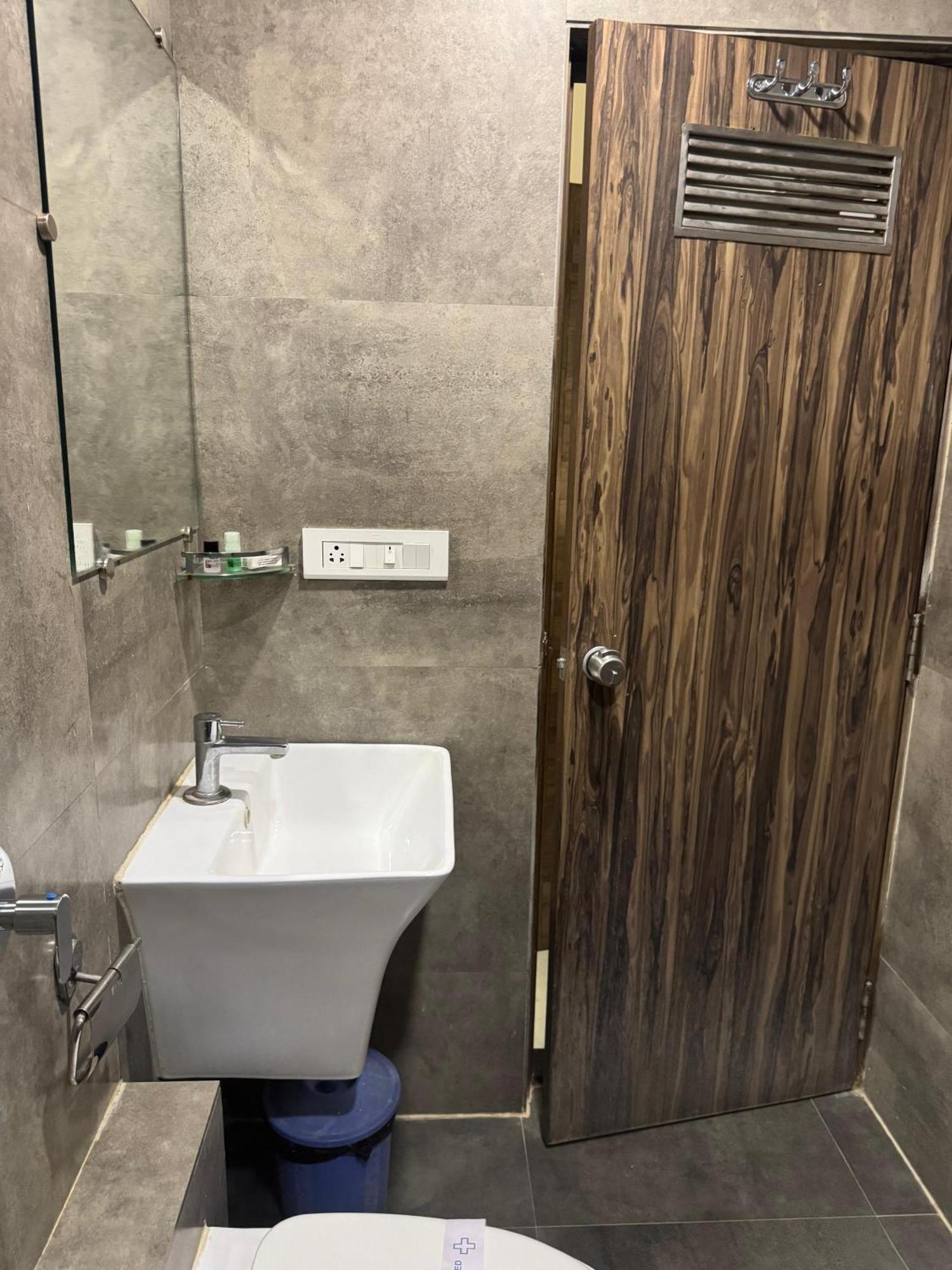 Hotel Kabir Ahmedabad Exterior photo