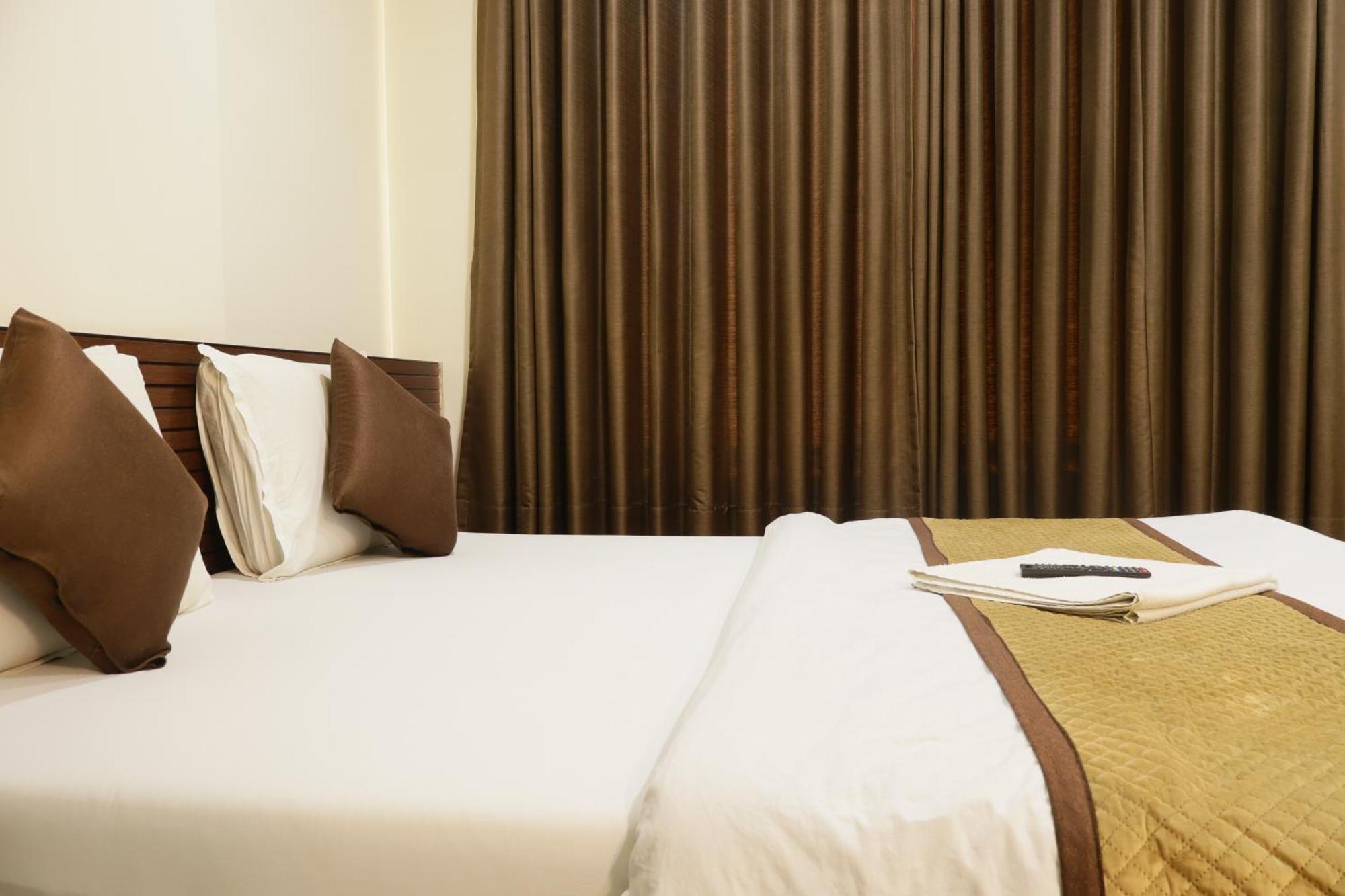 Hotel Kabir Ahmedabad Exterior photo